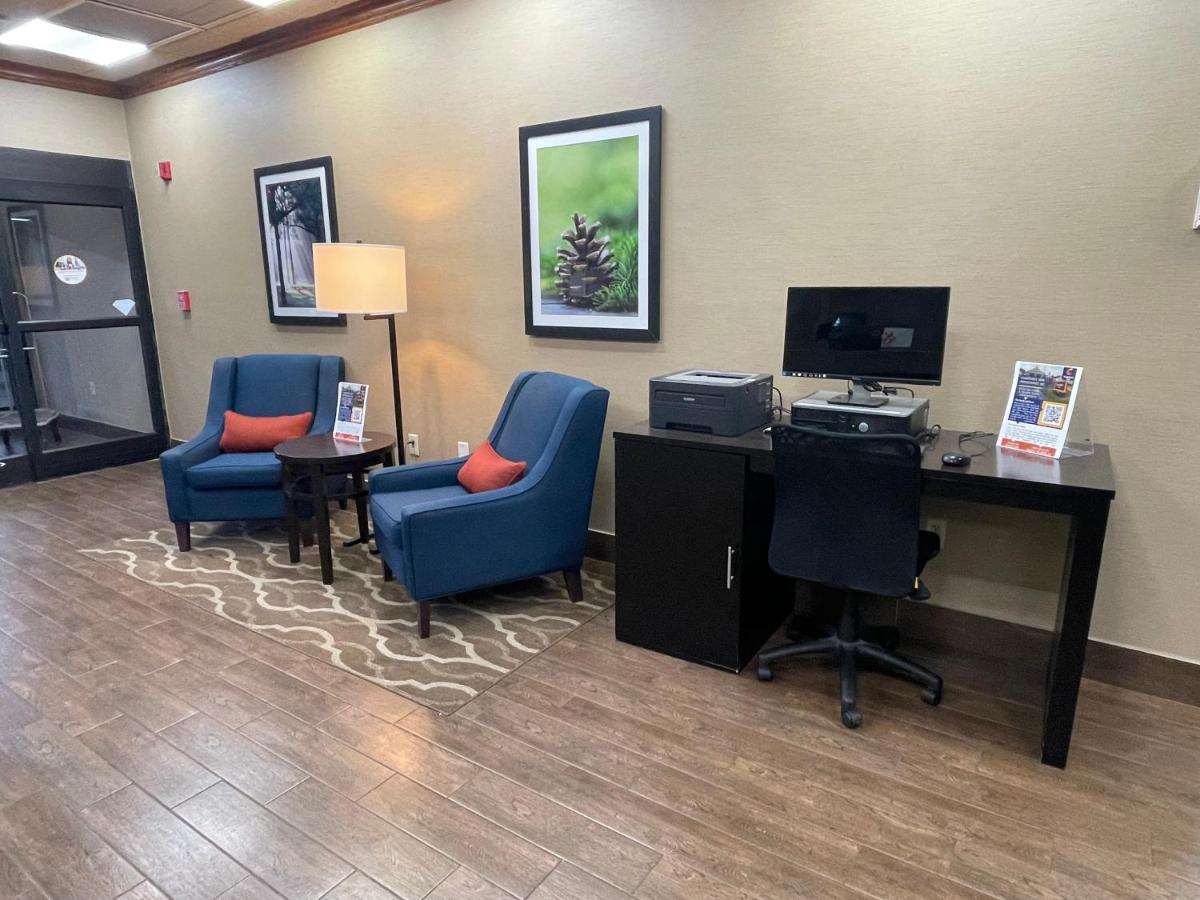 Comfort Inn Pinehurst - Southern Pines Екстер'єр фото