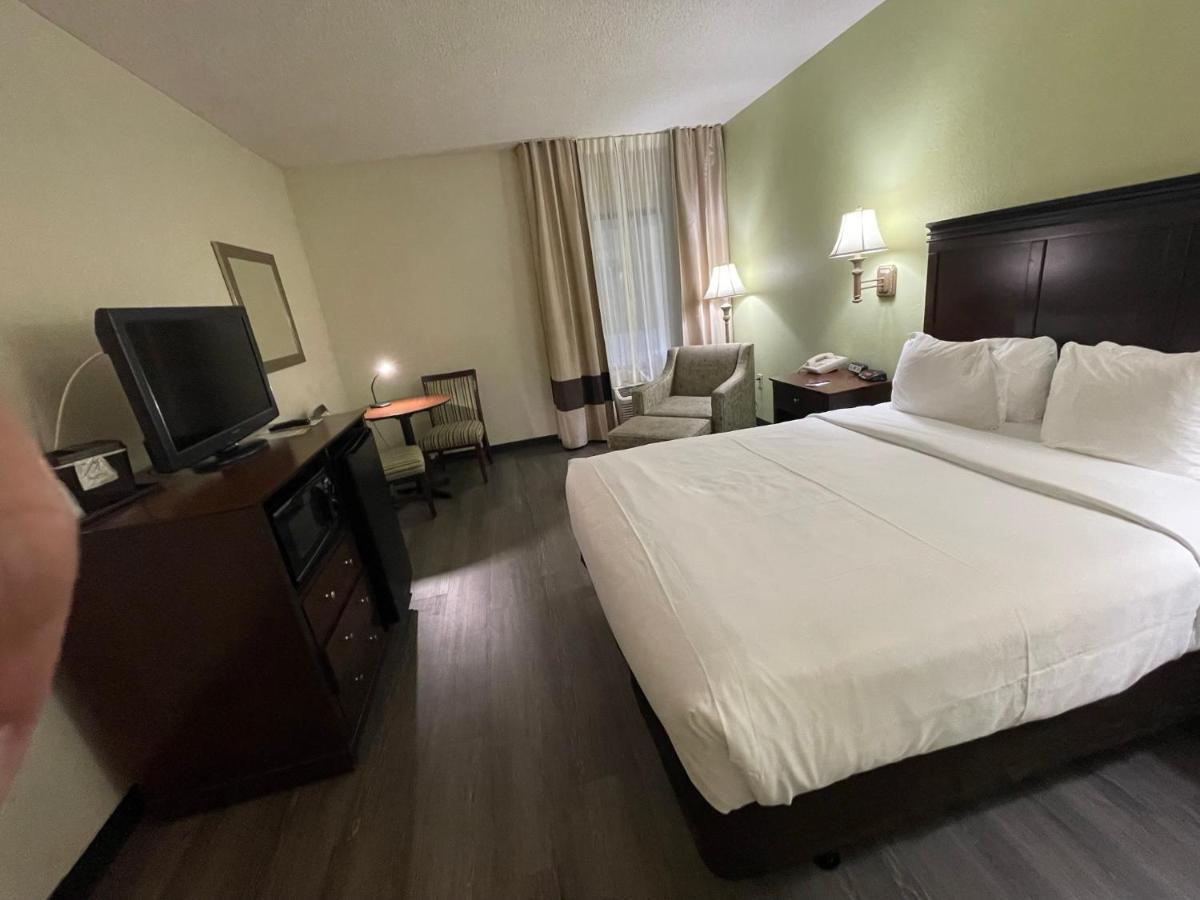 Comfort Inn Pinehurst - Southern Pines Екстер'єр фото