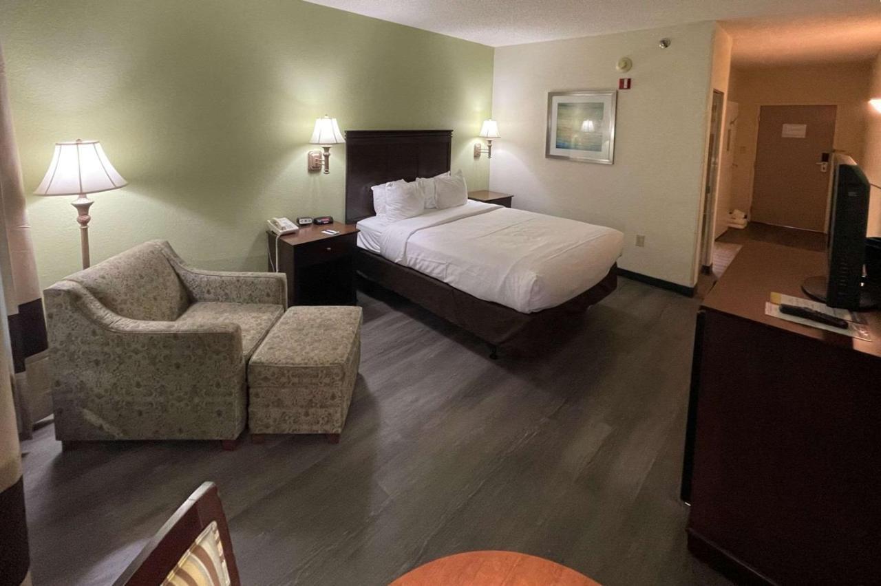 Comfort Inn Pinehurst - Southern Pines Екстер'єр фото