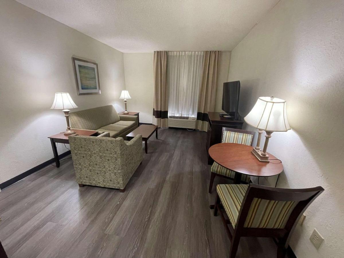 Comfort Inn Pinehurst - Southern Pines Екстер'єр фото