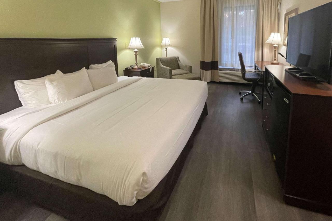 Comfort Inn Pinehurst - Southern Pines Екстер'єр фото
